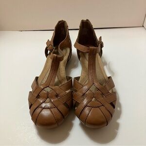 ROCKPORT Cobb Hill Ireland sandals. Tan leather. Size 8. Very good condition.